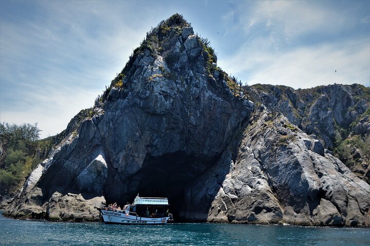 Boat Tour Open Bar A Floor Arraial do Cabo