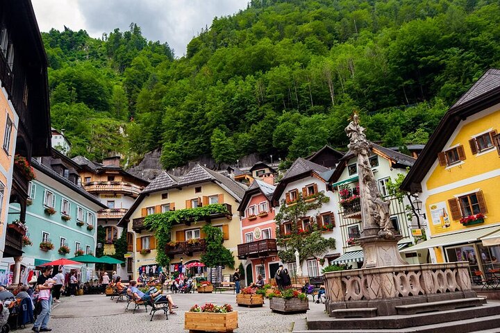 Self-Guided Private Tour of Hallstatt. Best photo-points, panoramic views, cafes
