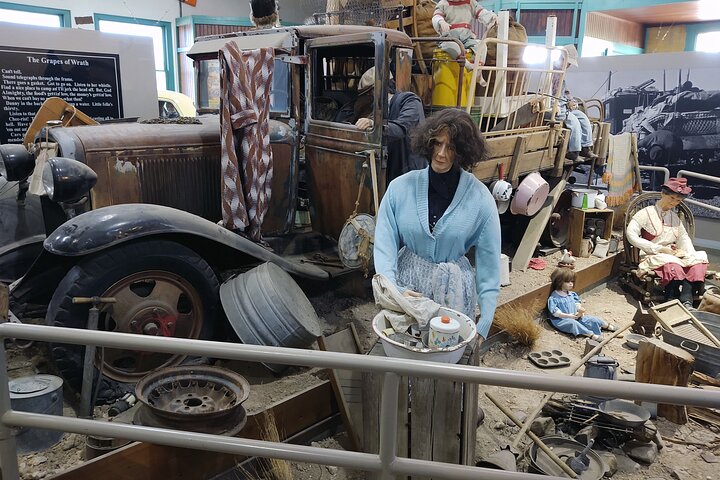 Oatman Mining Camp & Burros: Historic Route 66 Tour from Laughlin