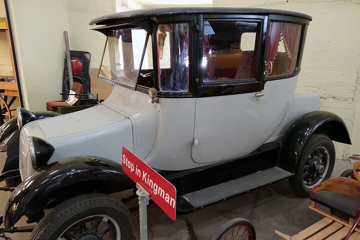 Oatman Mining Camp & Burros: Historic Route 66 Tour from Laughlin