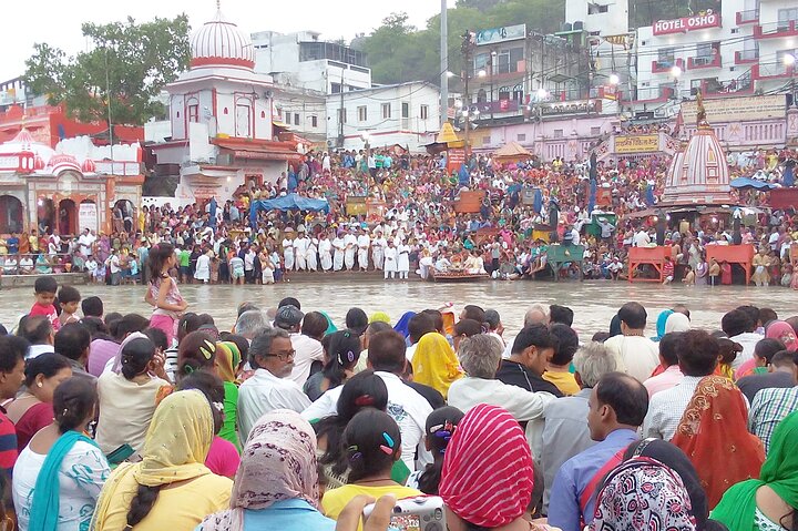 Haridwar Guided Sightseeing Tour with Ganga Aarti By Private Car