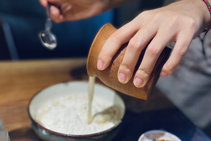 Small-Group Khinkali and Khachapuri Cooking Class in Tbilisi