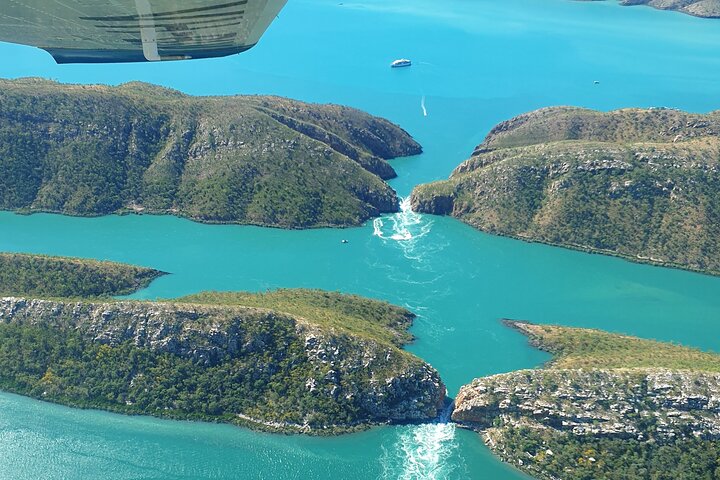 Cygnet Bay Sea Safari & Pearl Farm Tour Scenic Flight