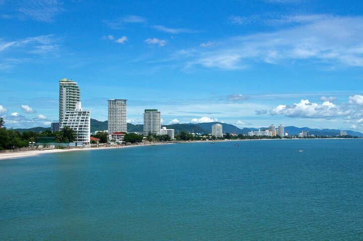 Private Guided Tour to Hua Hin City with Hotel Pickup