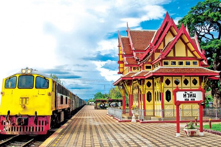Private Guided Tour to Hua Hin City with Hotel Pickup