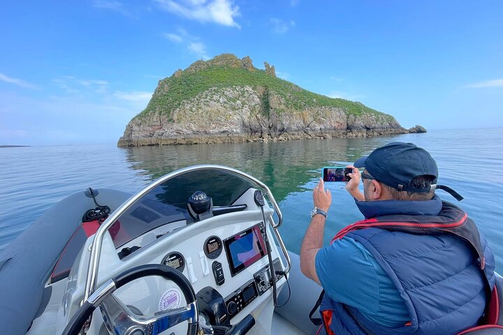 Private Coastal Boat Tour in Torquay