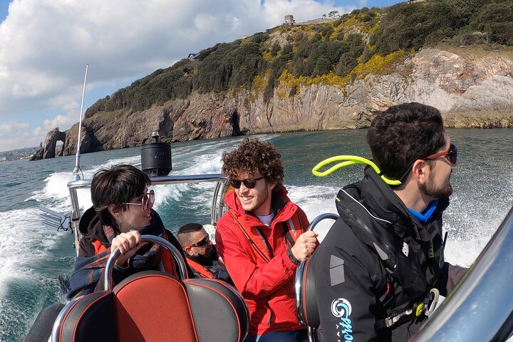 Private Coastal Boat Tour in Torquay