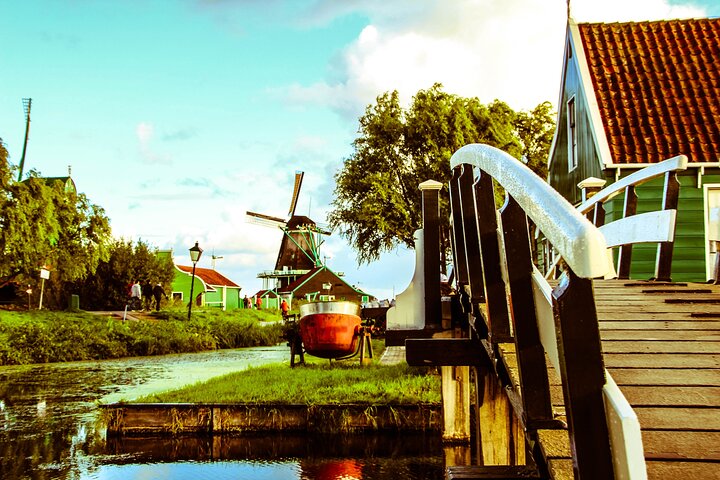 Day Trip to Zaanse Schans, Edam, Volendam and Marken from Amsterdam
