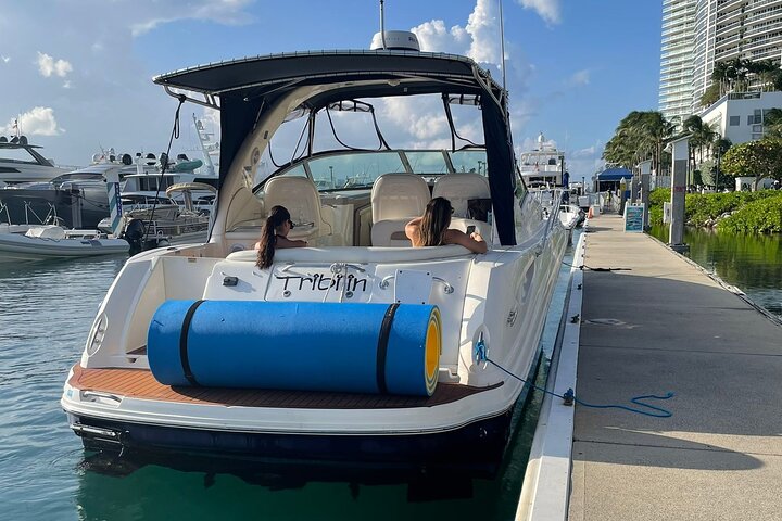 Miami: 2 Hour Private Yacht Cruise
