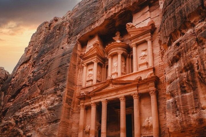 Aqaba Shore Excursion: Private Petra Sightseeing Tour with Lunch