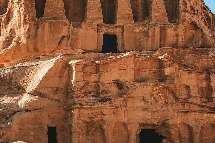 Aqaba Shore Excursion: Private Petra Sightseeing Tour with Lunch