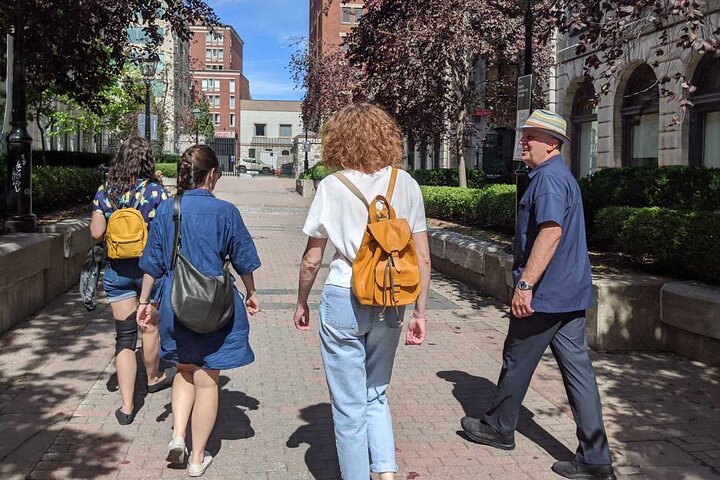 The Original Old Montréal Walking Tour by Guidatour