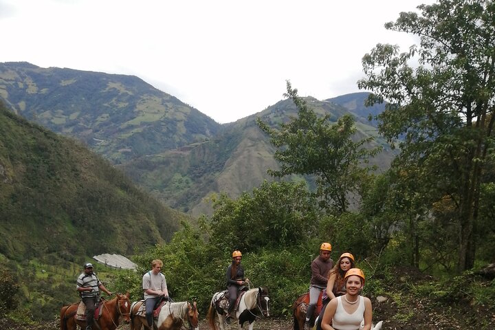 2 Hours Small-Group Horseback Riding Experience in Banos