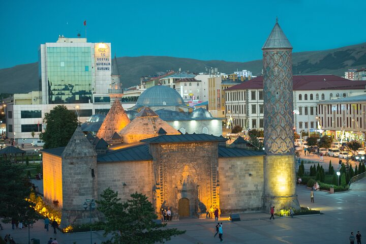 All-inclusive Private Guided 2-day Tour of Erzurum