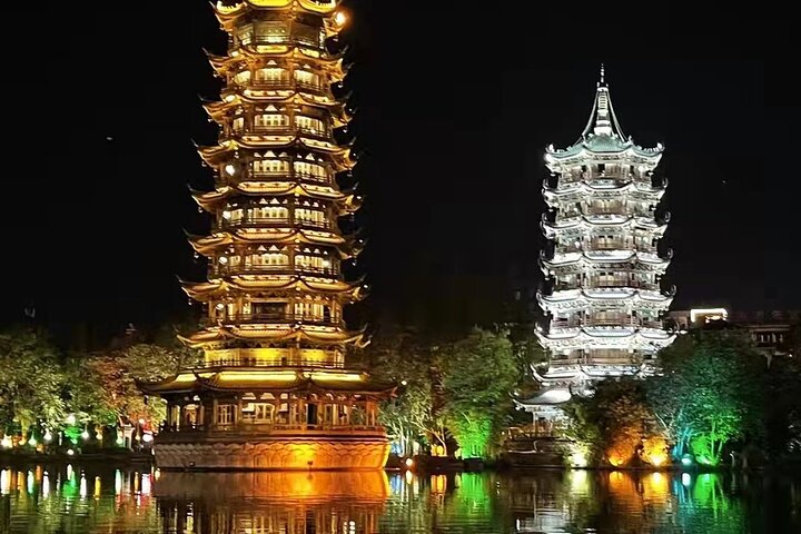 Guilin Four lakes night cruise with the English speaking driver from Guilin hotel