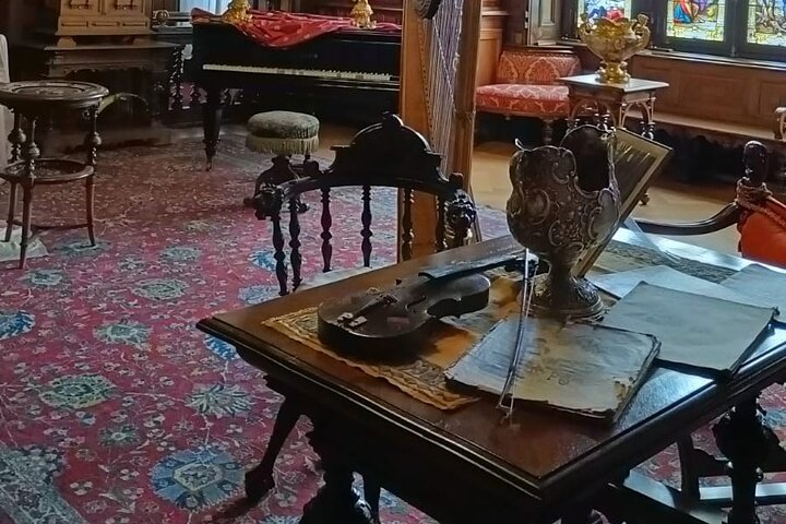 Dracula's Castle, Peles Castle and Brasov - Private Day Trip from Bucharest
