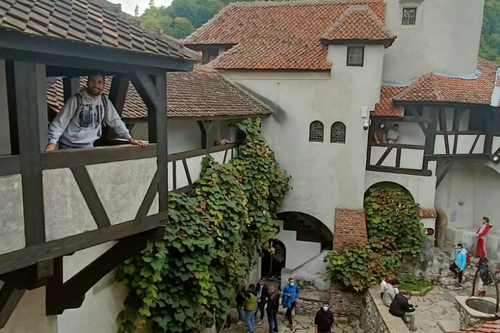 Dracula's Castle, Peles Castle and Brasov - Private Day Trip from Bucharest