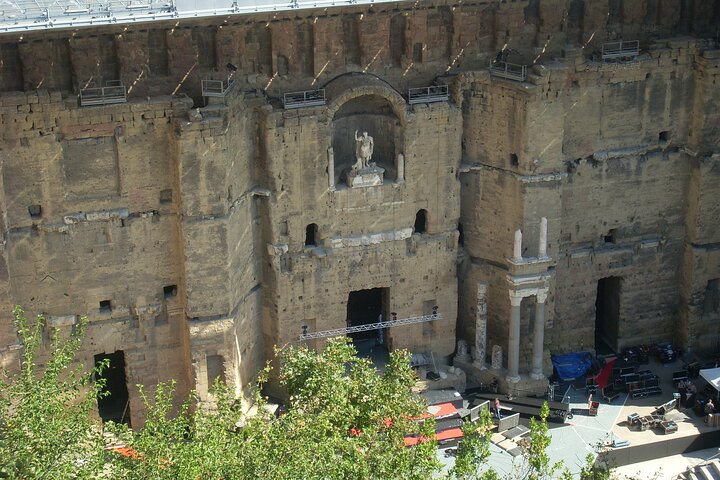 Roman Sites and Historical Places Day Trip from Avignon