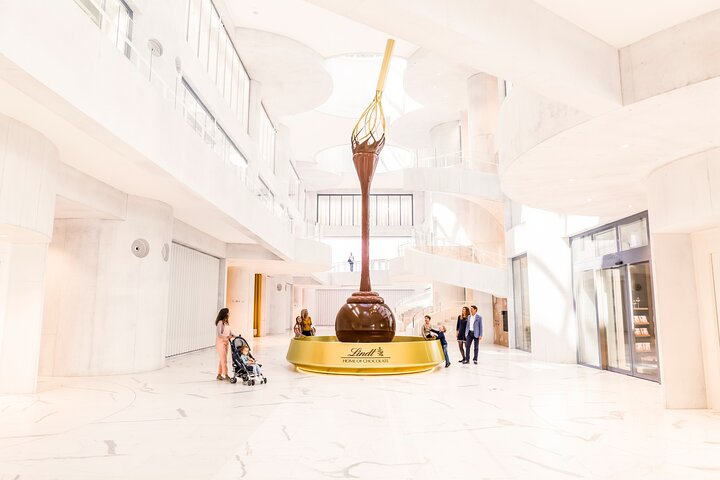 Zurich Sights: Cruise, Lindt Chocolate and optional FIFA Ticket