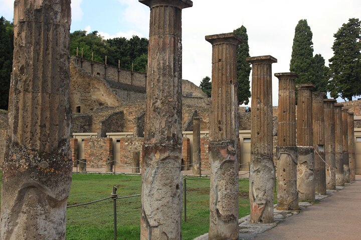 Day Trip of Pompeii, Sorrento and Positano from Naples/Salerno