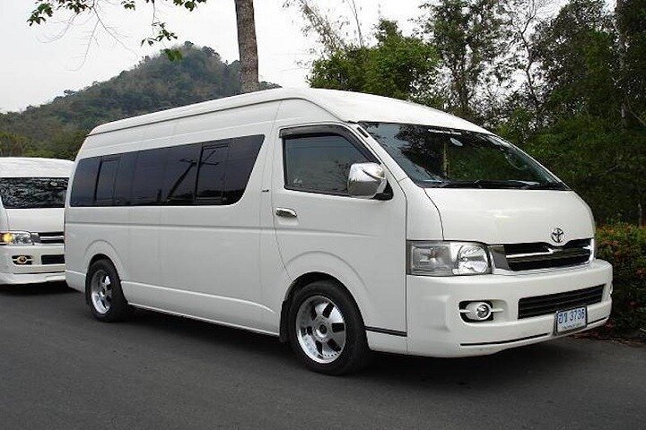 Private Comfortable Car Transfer: Pattaya Hotel to Bangkok Hotel