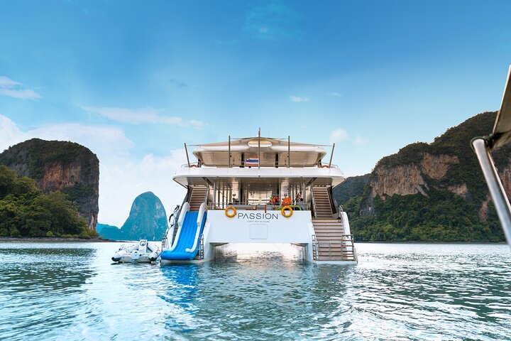 Luxury Boat to James Bond Islands with Lunch and Sunset Dinner