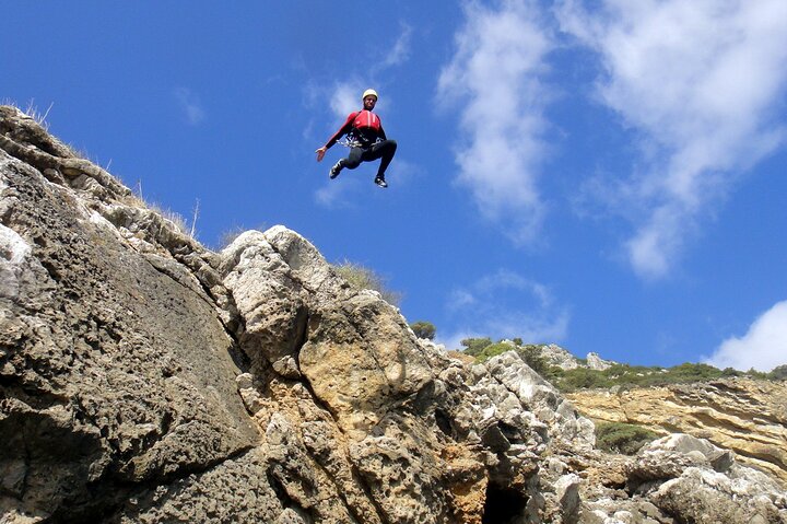 Sesimbra - Coasteering in Arrabida Natural Park (Lisbon region)