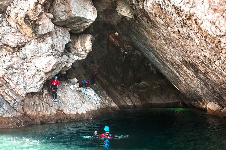 Sesimbra - Coasteering in Arrabida Natural Park (Lisbon region)