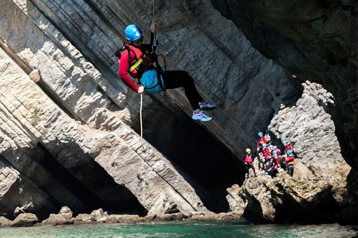 Sesimbra - Coasteering in Arrabida Natural Park (Lisbon region)