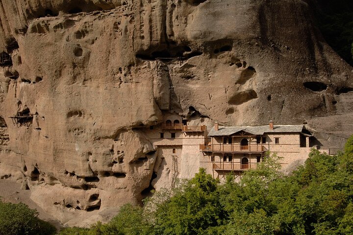 Discover Meteora's Monastic Heritage: Personalized Private Tour