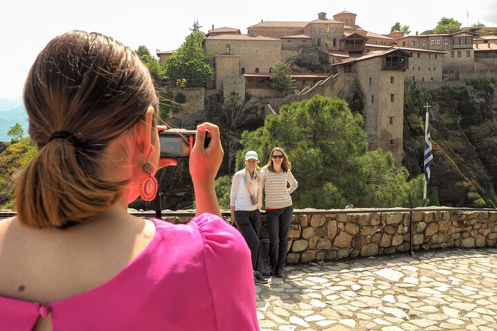 Meteora Half-Day Small Group Monasteries Tour with Hotel Pickup