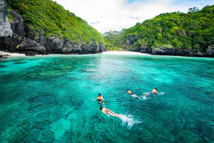Phi Phi, Maya Bay and Khai Islands Tour By Seastar Andaman From Khao Lak