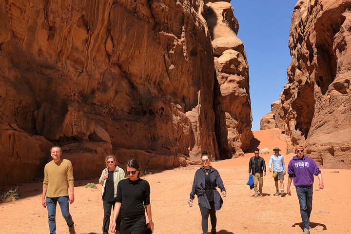Full Day Jeep Tour & Traditional Lunch - Wadi Rum Desert Highlights