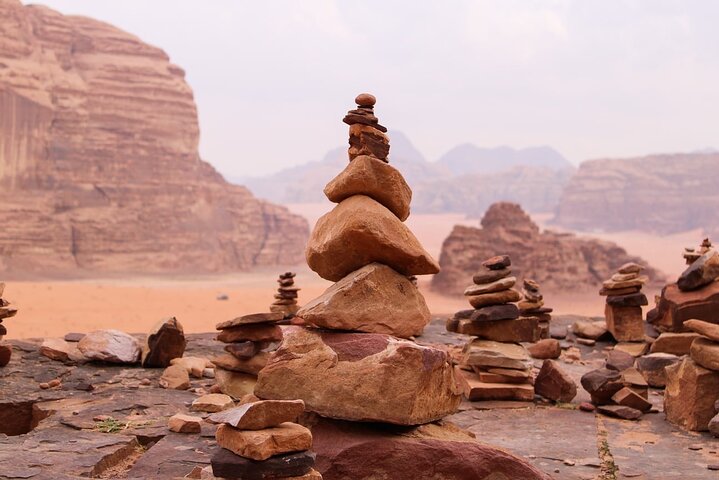 Full Day Jeep Tour & Traditional Lunch - Wadi Rum Desert Highlights