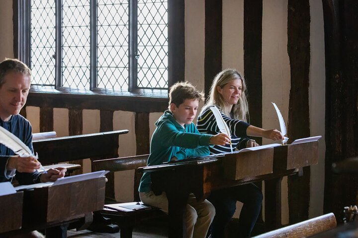Shakespeare's Schoolroom & Guildhall Entry Ticket and Tour