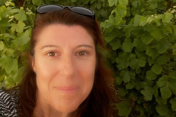 Wine cellars tour + Lunch in e-bike and private guide
