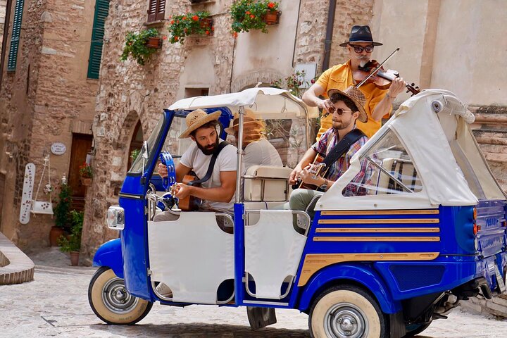 Panoramic Tour by Ape Calessino with E-Tuk