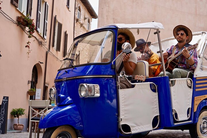 Panoramic Tour by Ape Calessino with E-Tuk
