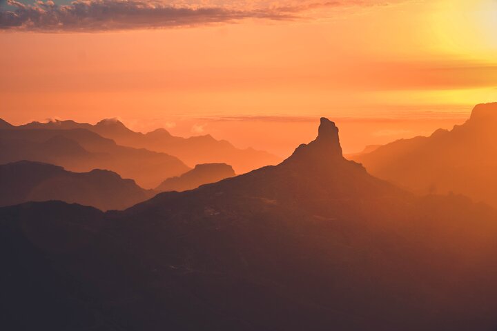 The Volcano Heart Tour: Hiking, Tasting and Sunset Experience