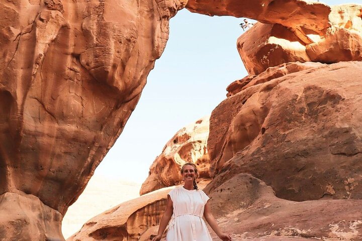 Full Day Jeep Tour & Traditional Lunch - Wadi Rum Desert Highlights