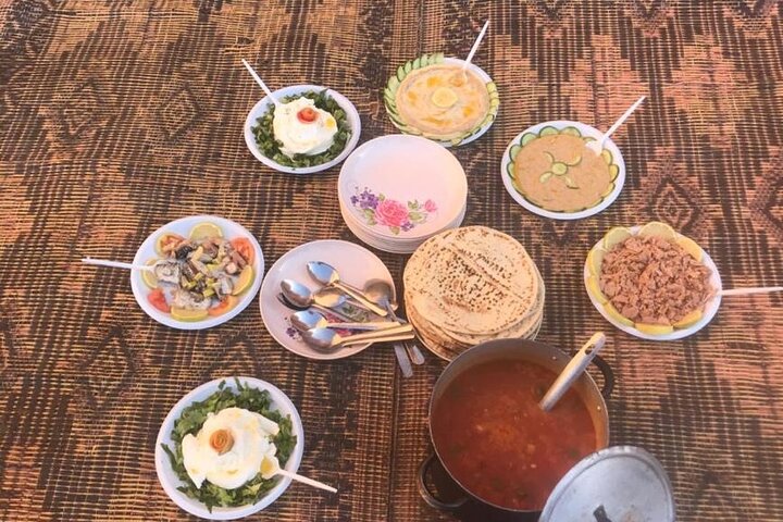 Full Day Jeep Tour & Traditional Lunch - Wadi Rum Desert Highlights