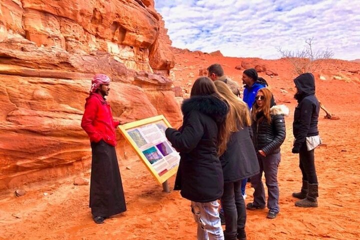 Full Day Jeep Tour & Traditional Lunch - Wadi Rum Desert Highlights