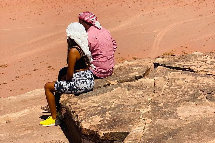 Full Day Jeep Tour & Traditional Lunch - Wadi Rum Desert Highlights