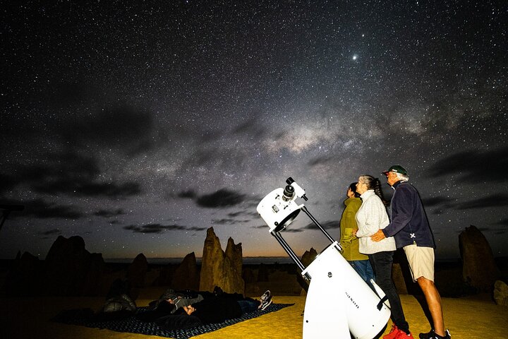 Pinnacles Desert Sunset Dinner and Stargazing Tour