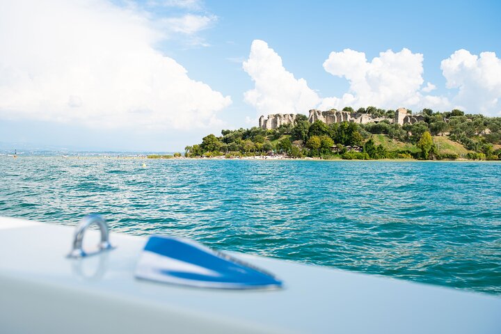 Tour in barca da Sirmione all'Isola del Garda