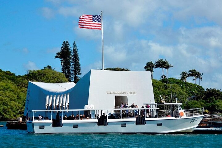 Pearl Harbor USS Arizona Memorial Tour from Waikiki
