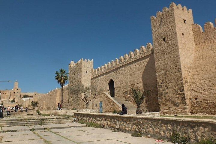 Private Tour to Kairouan, El Jem & Monastir from Tunis_hammamet