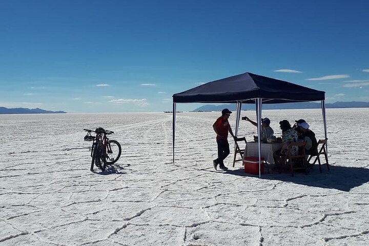 Bike Adventure in Salinas Grandes with Picnic