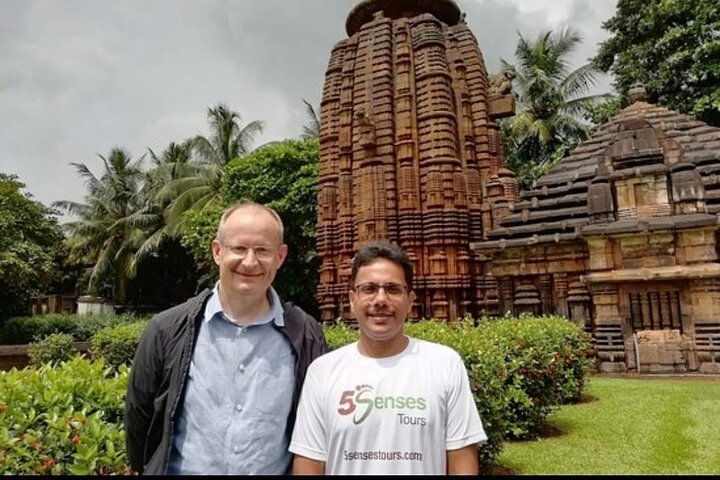 Bhubaneswar city tour & Konark Sun Temple in private car with guide