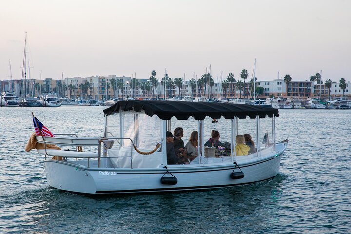 Luxury Shared E-Boat Cruise with Wine, Charcuterie & Sea Lions Spotting